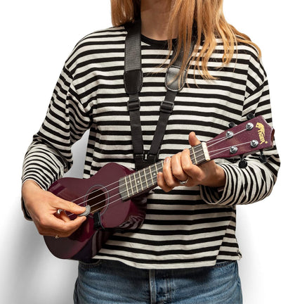 Tiger UKE7-PP Sopran Ukulele mit Tasche - für Anfänger - Violett Ukulele und Börse Violett, Ukulele