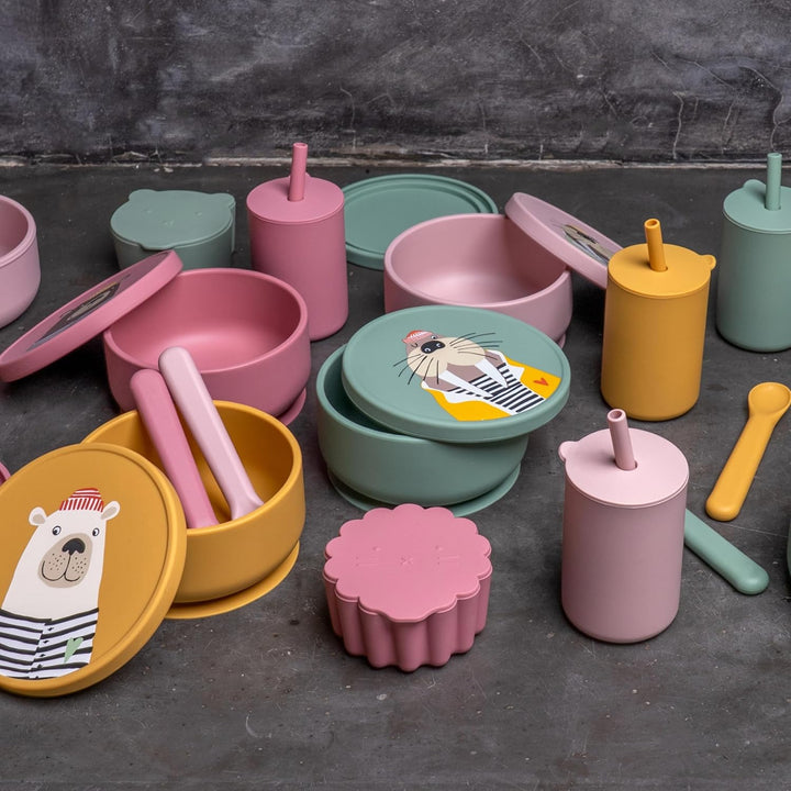 So&So Silikon Geschirr Set für Babys, hochwertiges BLW Baby Geschirrset mit Saugnapf, Deckel, Becher