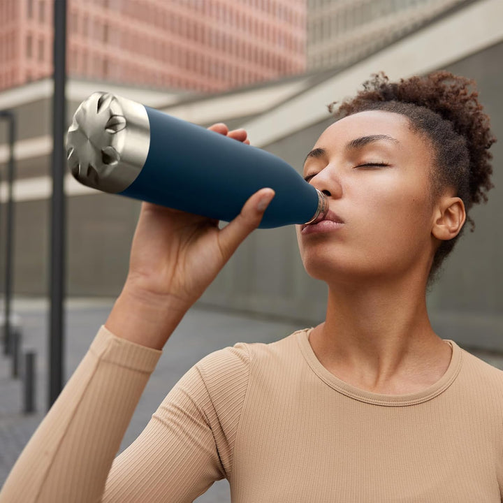 H2O Trinkflasche aus Edelstahl 1 Liter Auslaufsicher | Doppelwandig isoliert hält Getränke bis 24 St