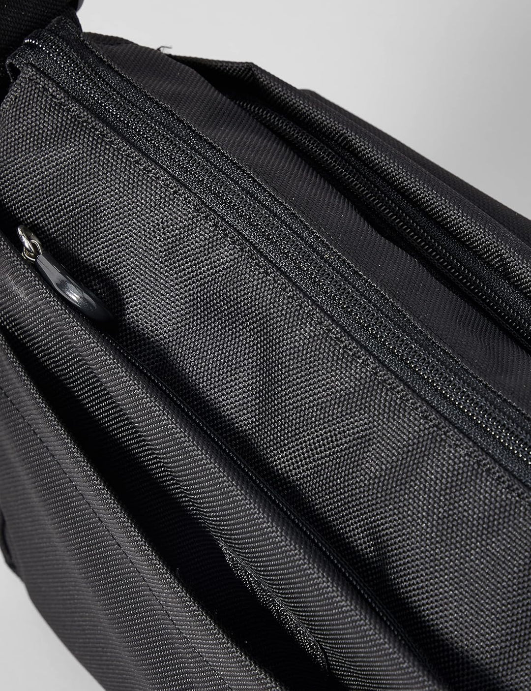 Mandarina Duck Damen Md 20 Umhängetasche Schwarz, Schwarz