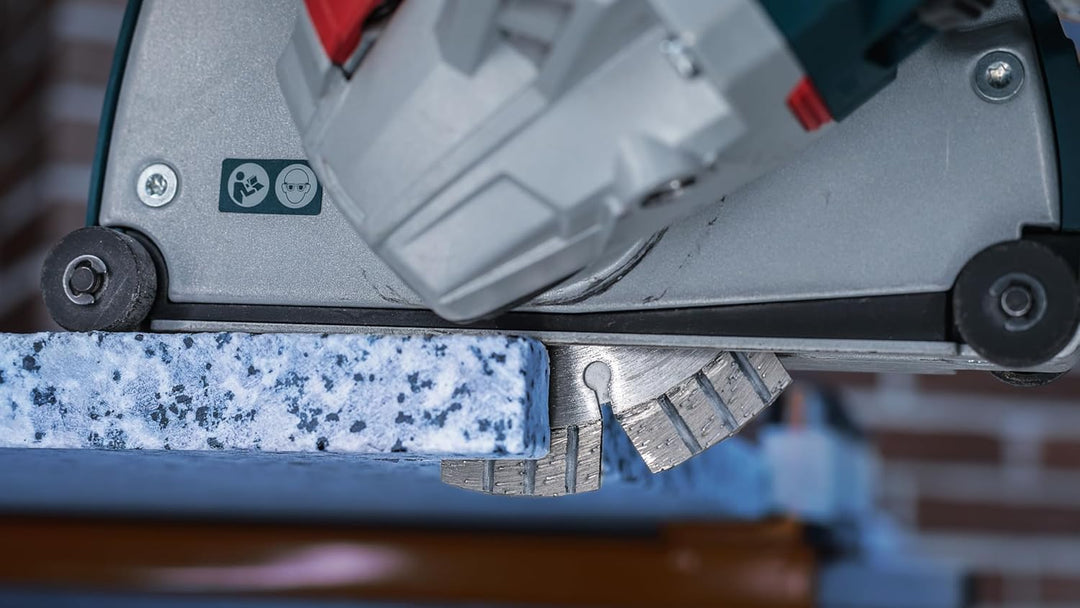 Bosch Professional Diamanttrennscheibe Best für Stone, 300 x 20,00 und 25,40 x 2,8 x 15 mm, 26086026
