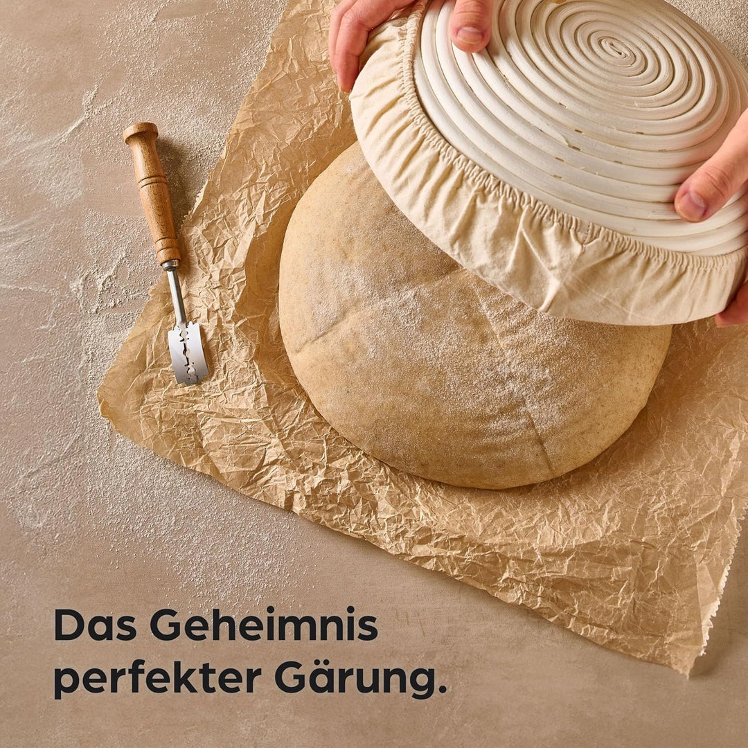 Praknu Gärkorb zum Brotbacken - Aus nachhaltigem Rattan - Rund - Set inkl. Bürste, Leineneinlage & B