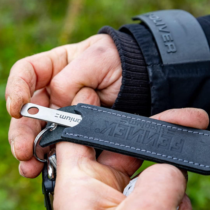FENNEK Titan Pieker XL | in hochwertigem Lederetui | Made in Germany | Perfekt für Camping, Zelten,