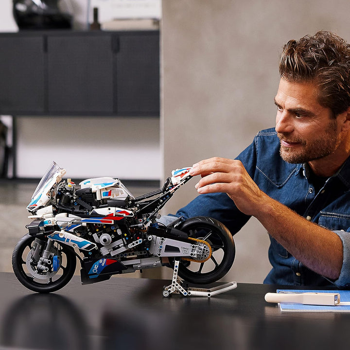 LEGO 42130 Technic BMW M 1000 RR Motorrad Modell für Erwachsene, Modellbausatz, Set als Geschenk zum