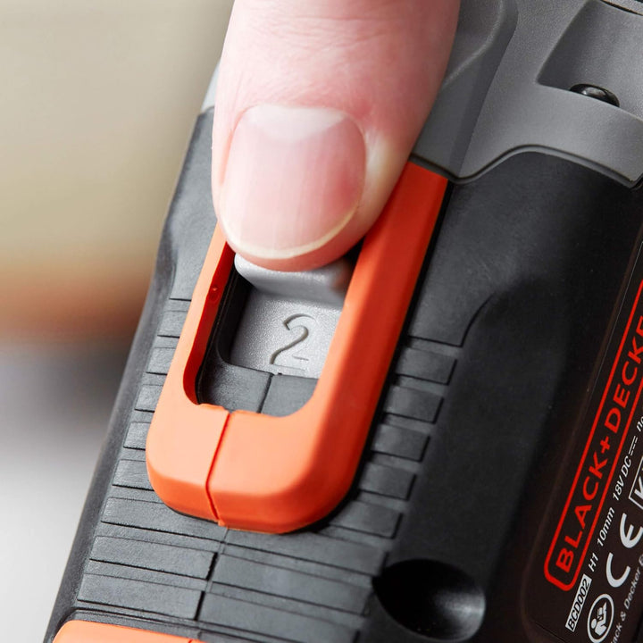 BLACK+DECKER Bohrhammer BCD003C2K-QW 18V 21.000 ipm mit 2 Lithium-Batterien 1,3Ah und Koffer