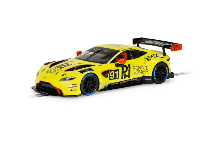 Scalextric Cars - C4446 Aston Martin GT3 Vantage - Penny Homes Racing - Ronan Murphy - Spielzeug Slo