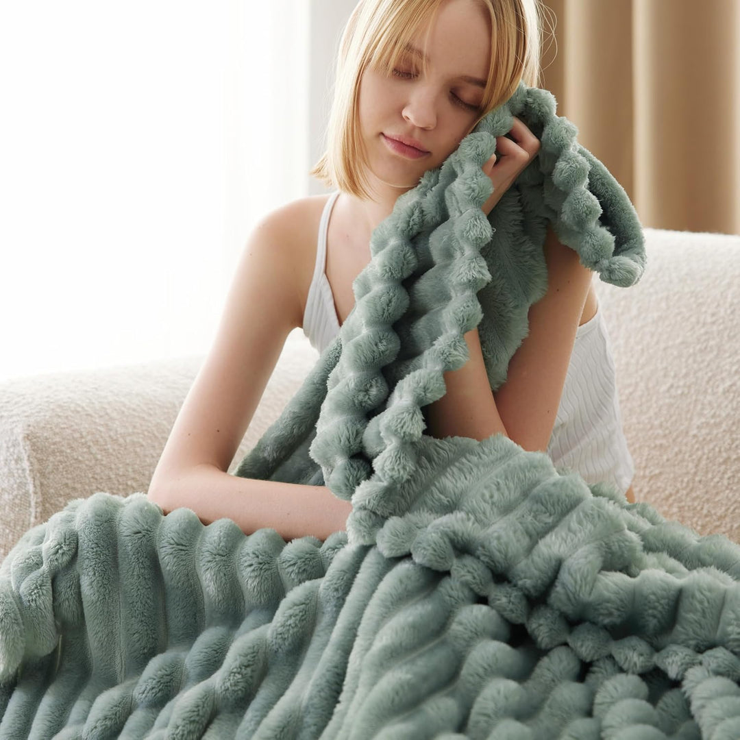 BEDSURE Kuscheldecke Flauschig - Wolldecke & Fleecedecke, Sofadecke, Weiche Warme Grobe Korddecke fü