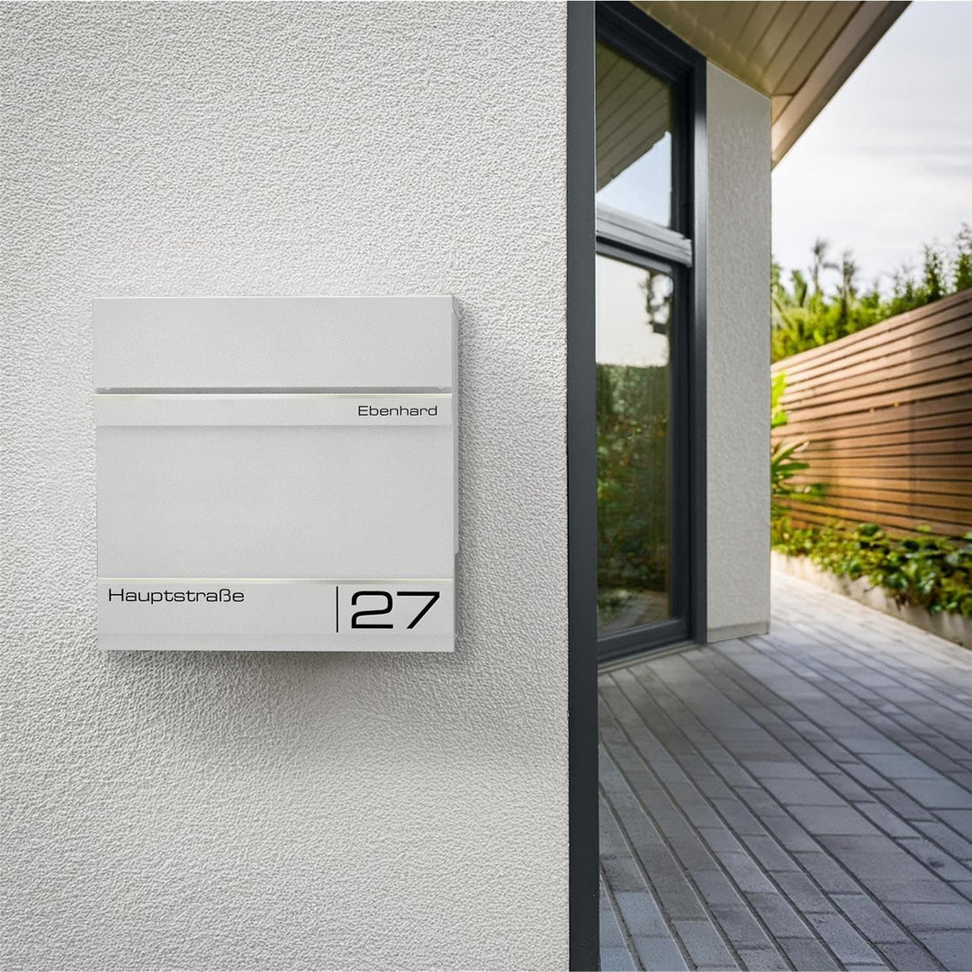 Metzler Briefkasten Weiss - Postkasten mit individueller Laser Gravur - RAL9016 Verkehrsweiss - Wand