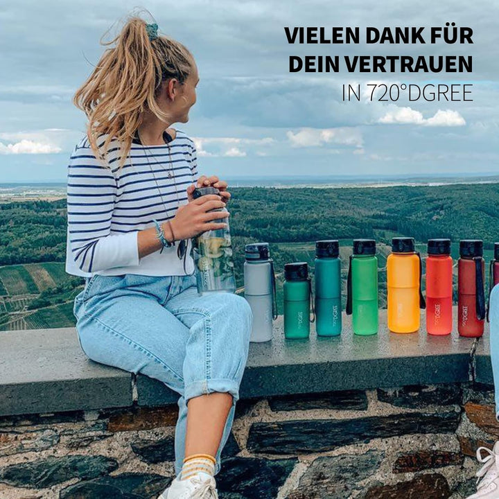 720°DGREE Trinkflasche 1l Sport “uberBottle“ softTouch +Sieb - BPA-Frei - Wasserflasche für Uni, Arb