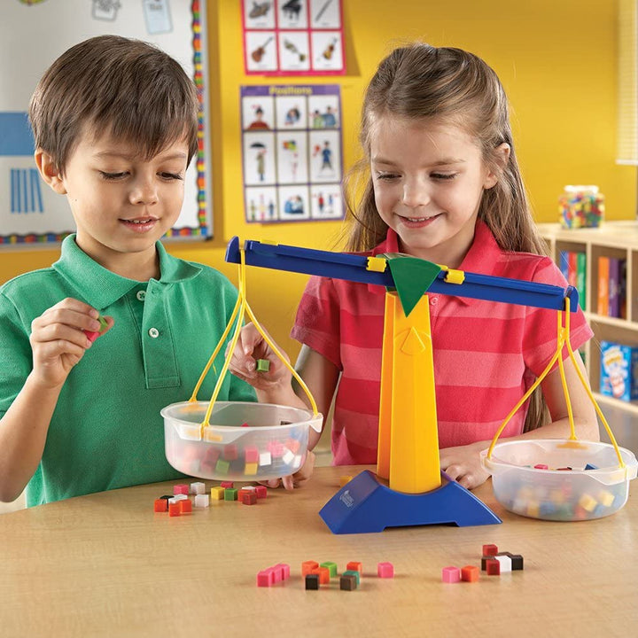 Learning Resources Balkenwaage, Ab 3 Jahren, Lernspiel Gewichte Wiegen und Vergleichen, Abnehmbare S