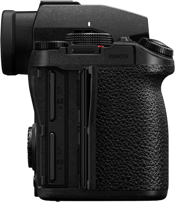 Panasonic LUMIX DC-S5 II Spiegelloses Vollformatkamera mit 20–60 mm F3,5–5,6 Objektiv, 4K 60p und 6K
