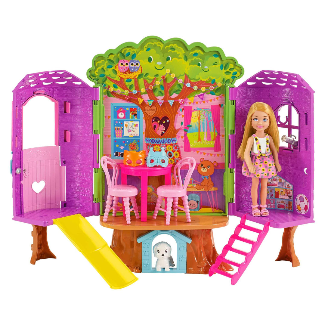 Barbie - Chelsea-Puppe und Baumhaus-Spielset mit Hündchen mit Möbeln, Rutsche und mehr als 10 Zubehö