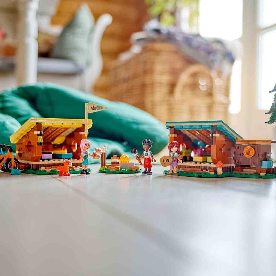 Lego Friends Gemütliche Hütten im Abenteuercamp, Spielset für Rollenspiele in freier Natur, Kindersp