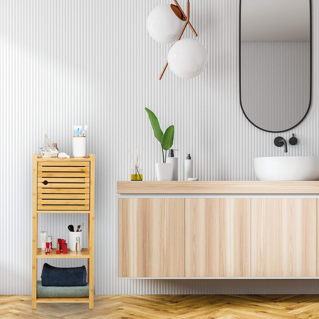 Relaxdays Badregal aus Bambus, 3 Ablagen & 1 Fach mit Tür, Bad & Küche, schmales Badmöbel, HBT: 87,5