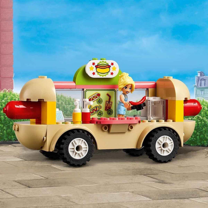 LEGO Friends Hotdog-Truck, Mobiles Restaurant-Spielzeug für Kinder ab 4 Jahre, Set mit Auto, Figuren