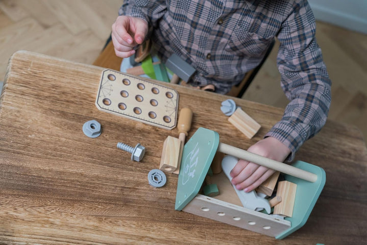 Dantoy - Werkzeugkiste aus Holz für Kinder - Rollenspiel - Holzspielzeug - mit Zubehör - 3+ Jahre