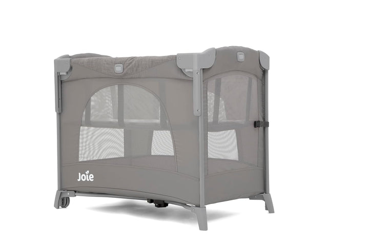 Joie Kubbie™ Sleep Reisebett, 2-in-1 Beistellbett, absenkbare Seite, herausnehmbarer Einsatz, kompak