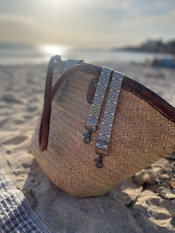 NOOMYA® Handykette SEA Salt | Baumwolle | Wechselband zum Umhängen | ohne Hülle | universal für Hand