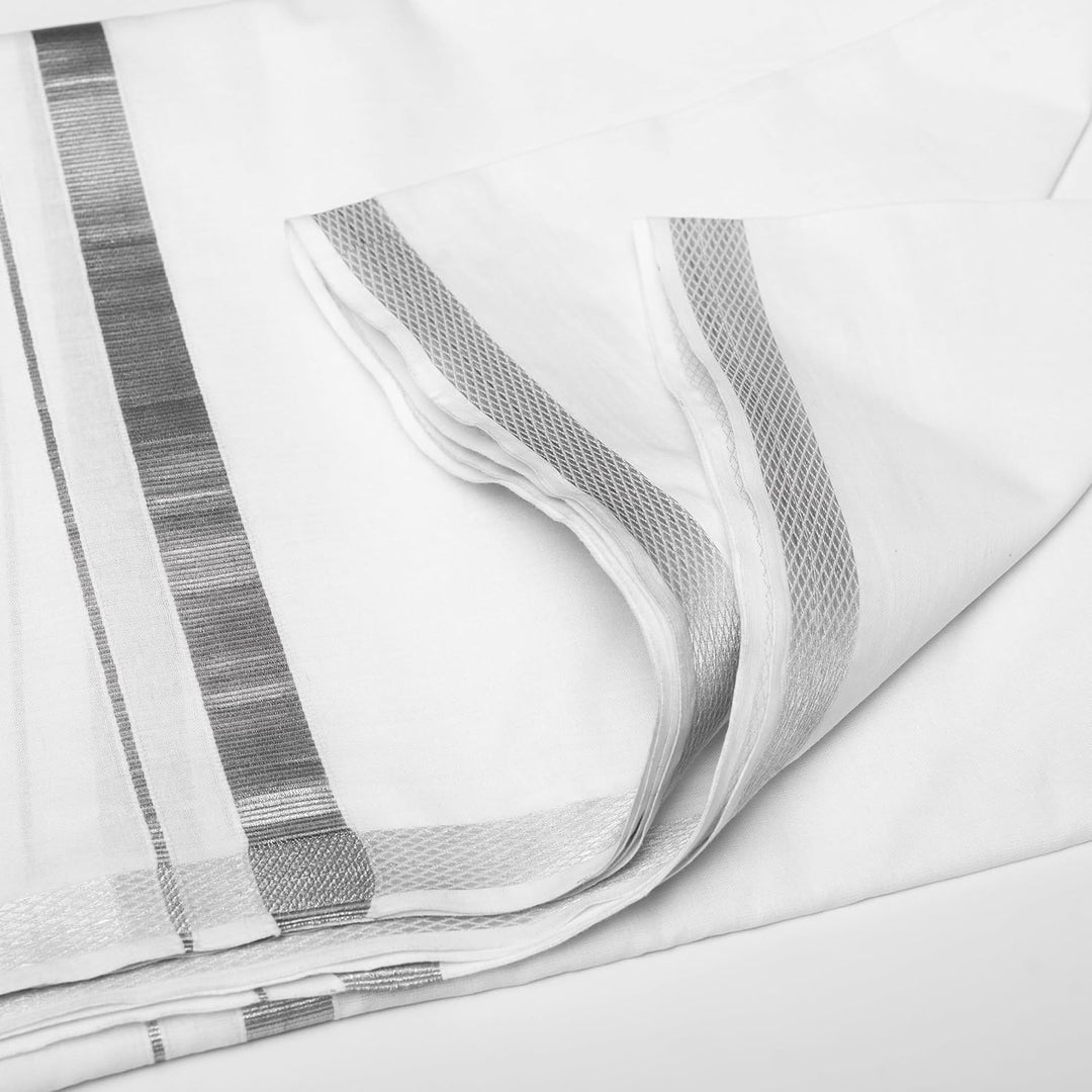 Cotton Dhoti Vesti Mundu Single Layer with Golden Border, Farbe: Weiß, 2,5 cm, silberfarbener J