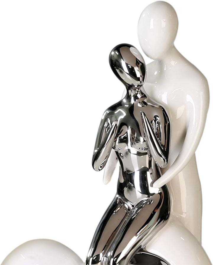 Moderne Skulptur Romanze aus Keramik weiss/silber Höhe 33,5 cm Breite 19,5
