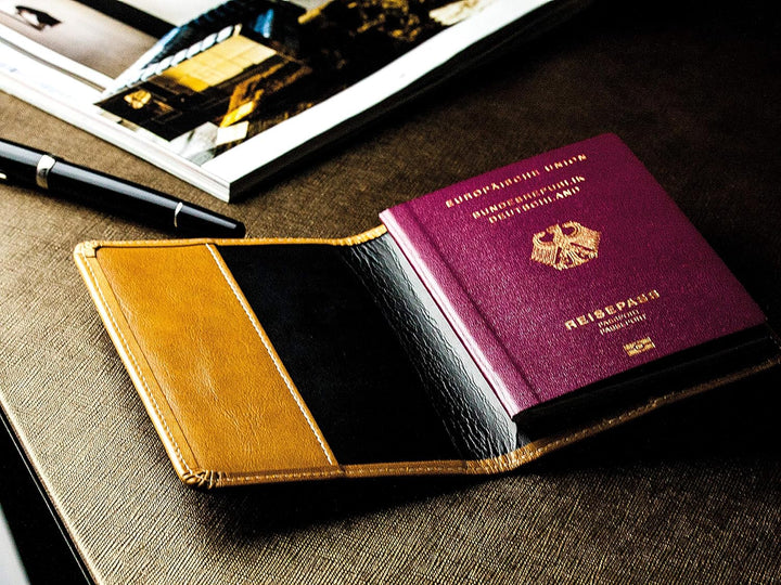 DELMON VARONE - Personalisierbare Reisepasshülle Vintage Leder Braun - Schutzhülle Etui für Reisepas