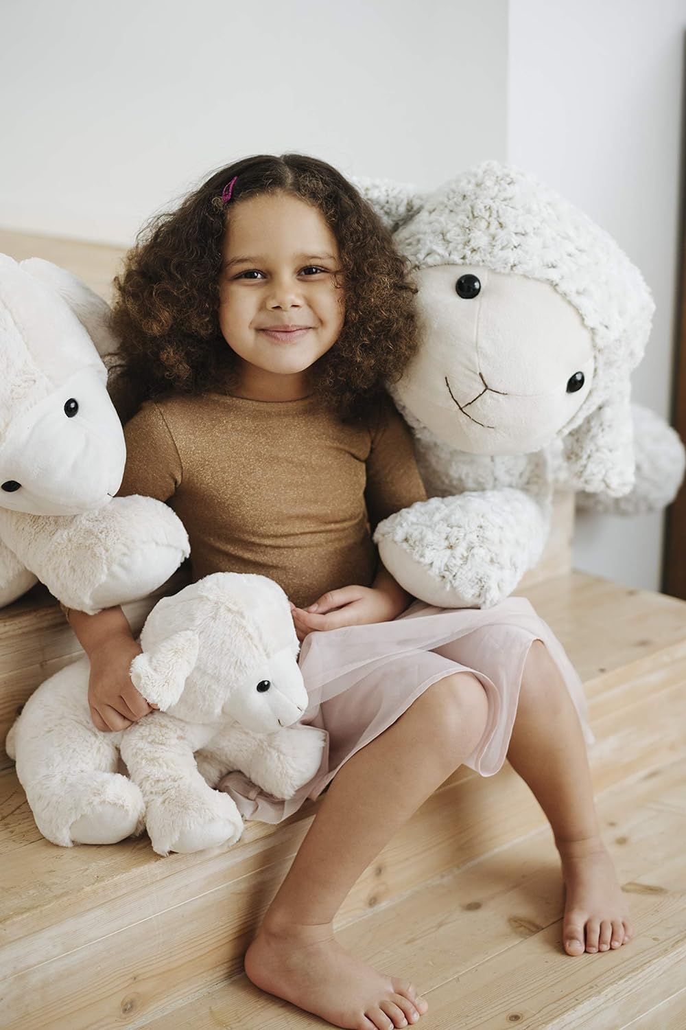 Mollis Molli Toys Lamm Shaun Kuscheltier - Plüschtiere entwickelt in Schweden (50 cm), 50 cm