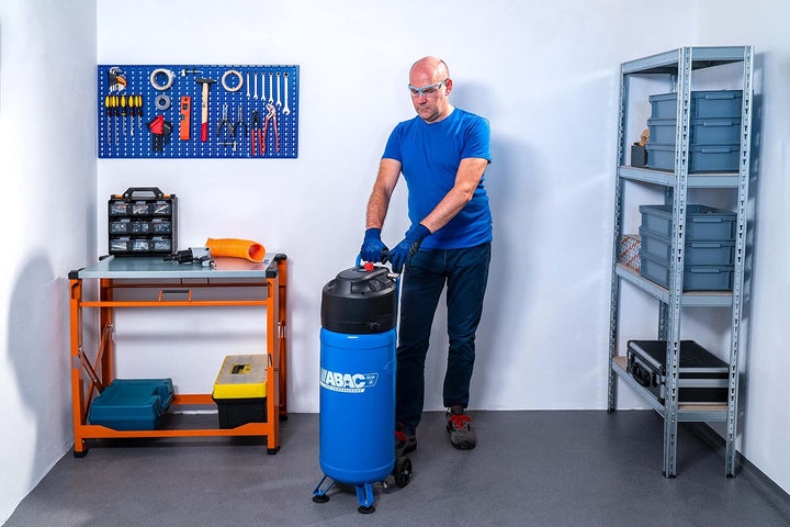 ABAC Vertikaler Luftkompressor EASE-AIR 50V, Ölfreier Luftkompressor, Maximaler Druck 10 Bar, Leistu