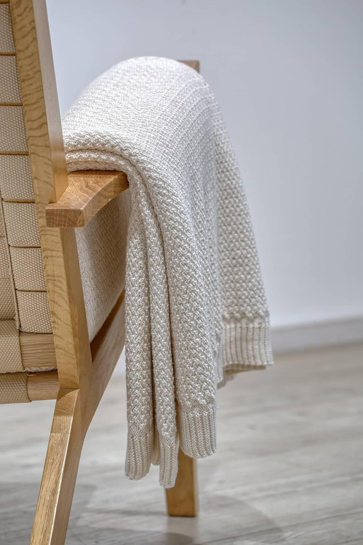 Wohndecke Jaron fein gestrickt, 150x200 cm, Antik Grau, 100% Baumwolle, Fischgrat-Optik, Antik Grau