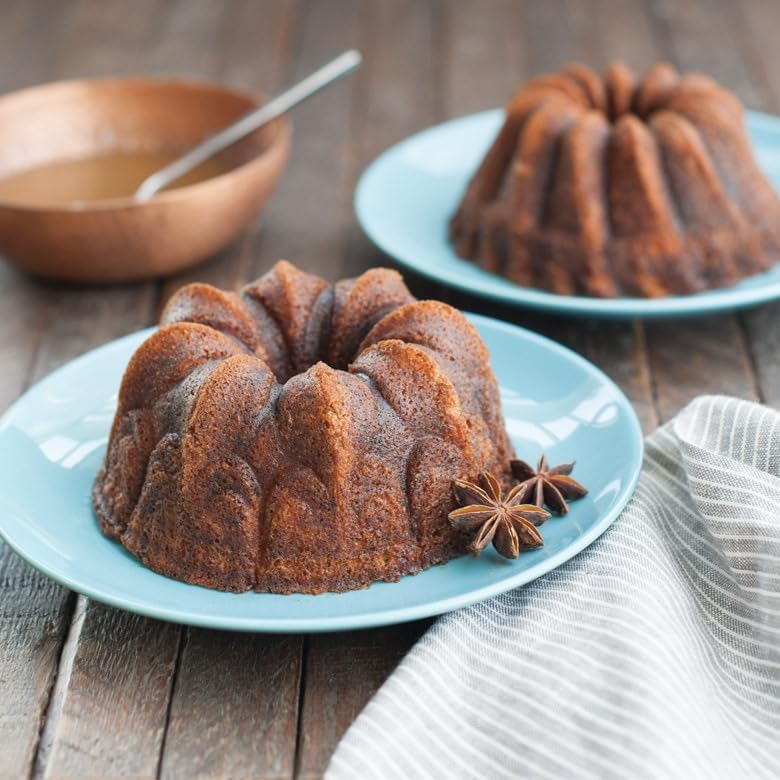 Nordic Ware pro-cast Bundt Duet Pan Duetto, Duetto