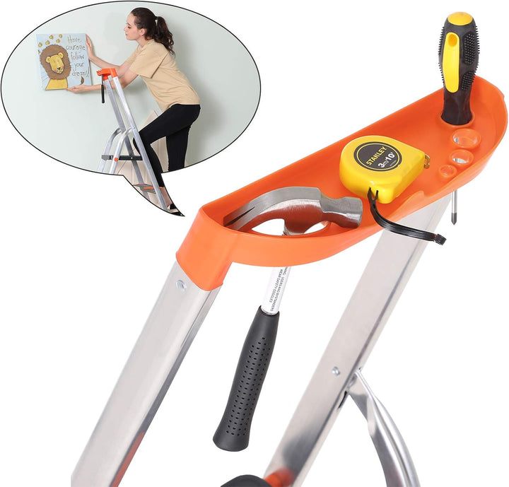 SONGMICS Leiter mit 4 Stufen, Aluleiter, 12 cm breite Stufen mit Riffelung, Anti-Rutsch-Füsse, mit H