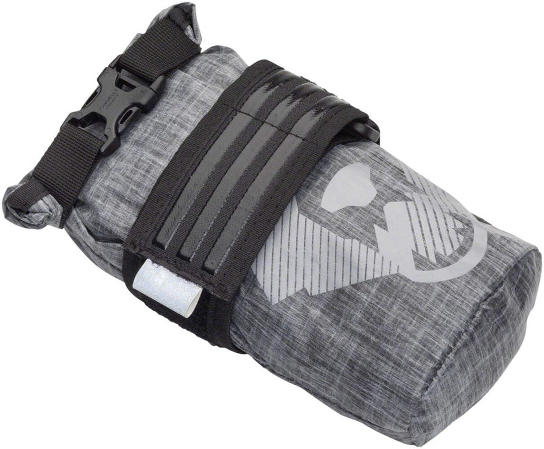 Wolf Tooth B-Rad Teklite Roll-Top Tasche 0,6l schwarz/grau 2022 Fahrradtasche