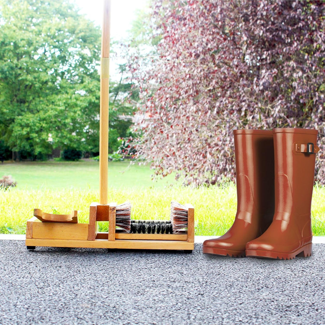 Stiefelknecht / 4 Bürsten - Stiefelzieher mit langem Holzgriff zum Aufstützen - Bürste, Abkratzer, S