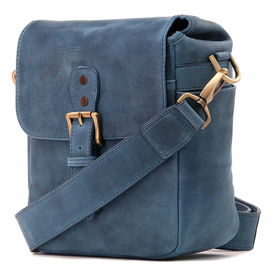 MegaGear MG1330 Torres Mini Kameratasche - Kuriertasche aus echtem Leder für Spiegellose, Sofortbild