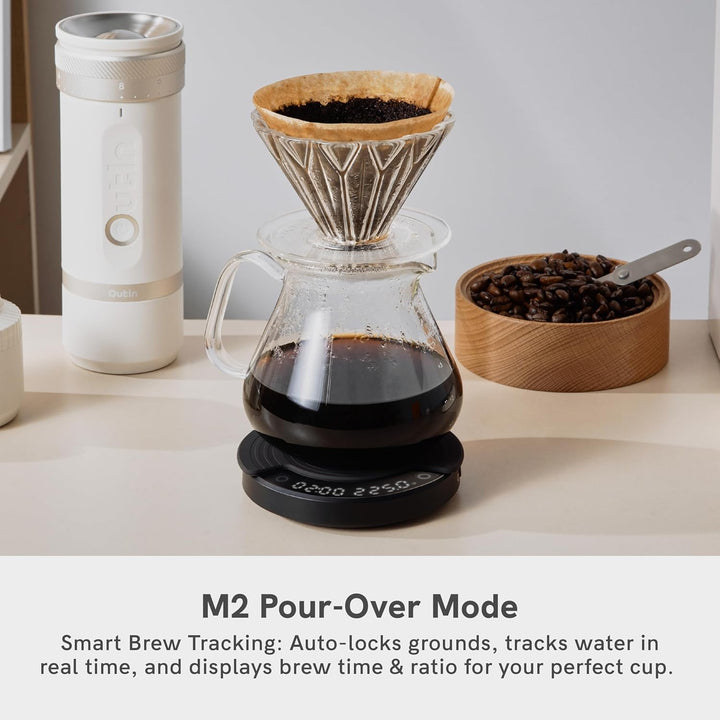 OutIn Claro Tragbare Kaffeewaage mit Timer - Digitale Espresso Waage 2kg/0,1g, Mini Kaffeewaage Inkl