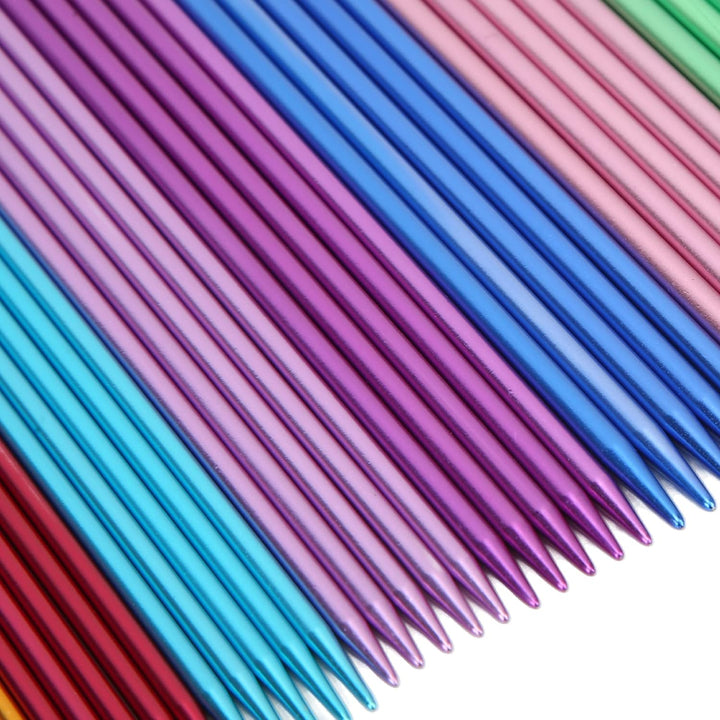 01 02 015, 55 Stück Farbiges, Gerades, Doppelspitziges Metall-Stricknadel-Set in Verschiedenen Gröss