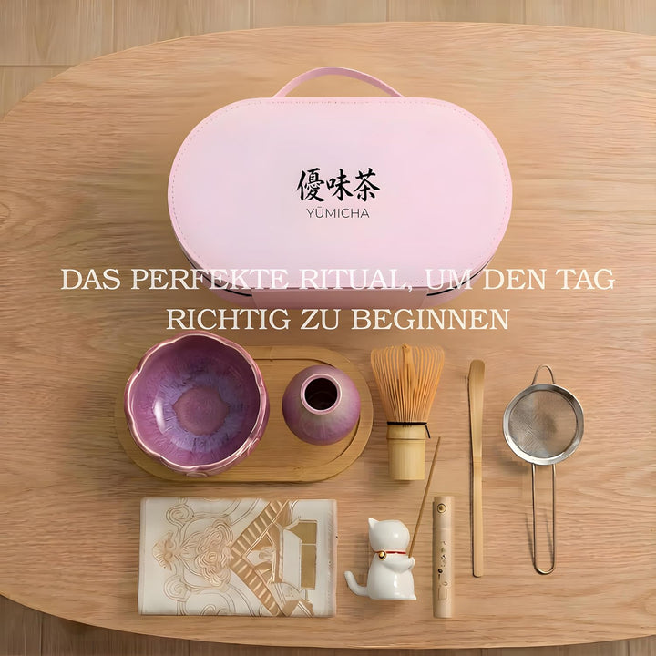 Matcha Set 10 – teilig – Rosa Koffer & Rosa Lotus-Schale – mit Bambusbesen, Löffel, Halter, Sieb – M