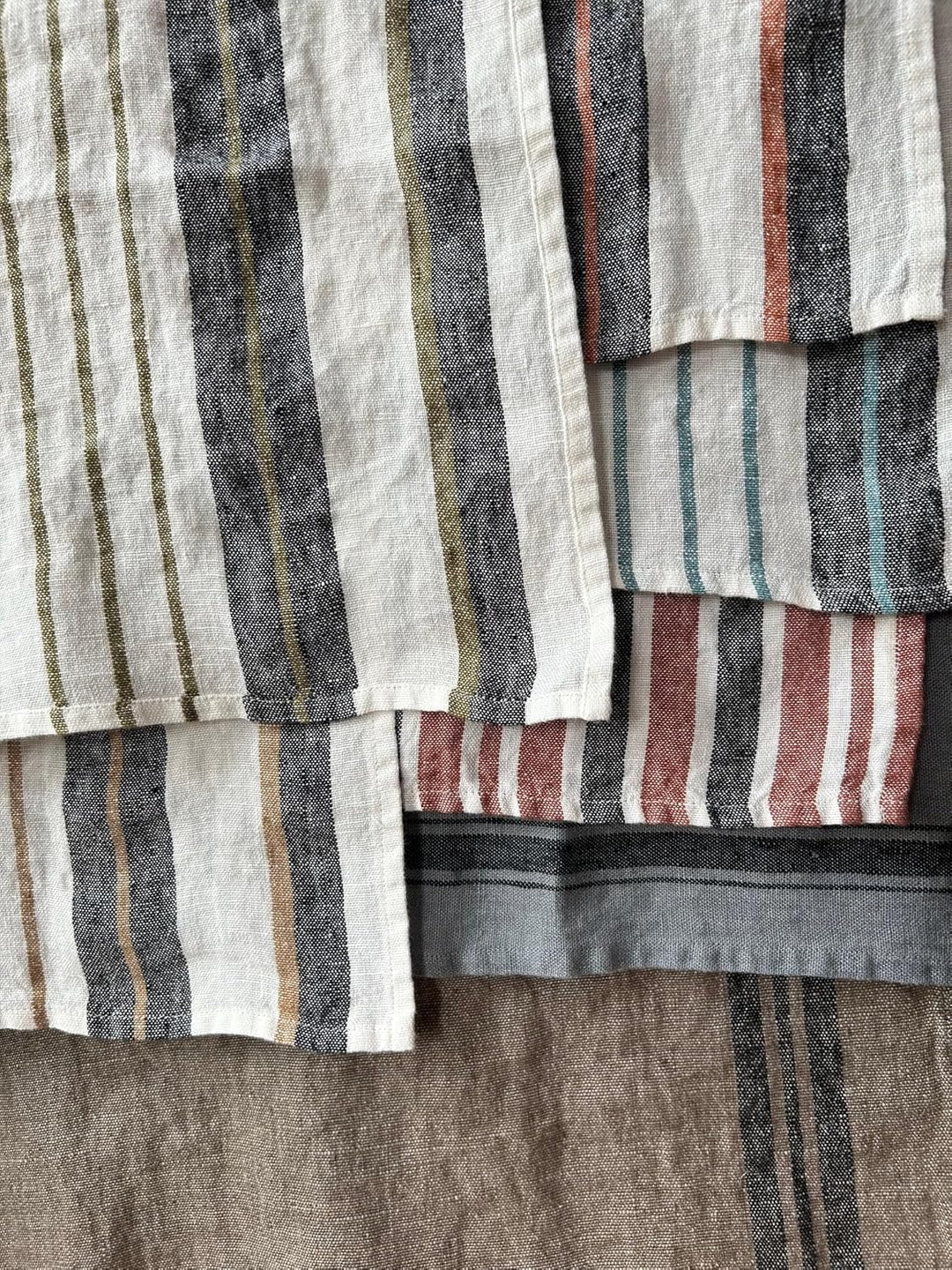 JOWOLLINA Badetuch Saunatuch Strandtuch 100% Leinen Stonewashed Provence (Multistripe Cuba, 88x140 c