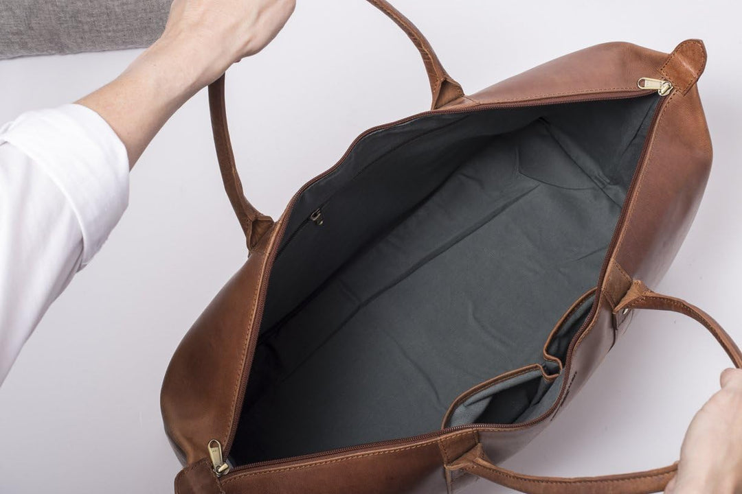 HOLZRICHTER Berlin No 11-1 (M) - Premium Weekender Reisetasche, Sporttasche & Handgepäck aus Leder -