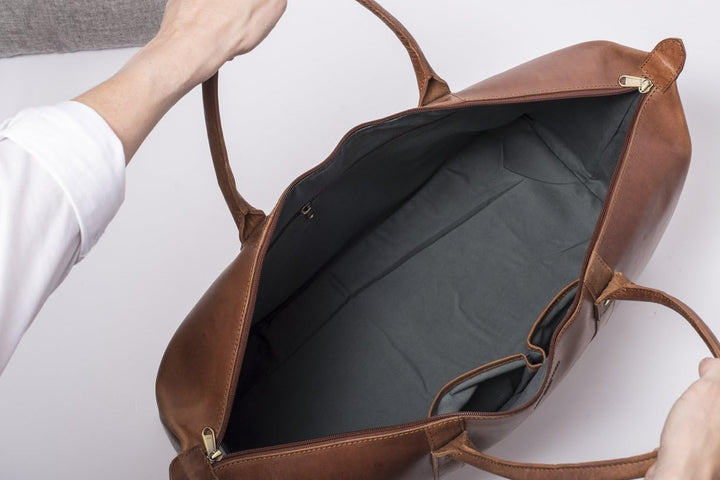 HOLZRICHTER Berlin No 11-1 (M) - Premium Weekender Reisetasche, Sporttasche & Handgepäck aus Leder -