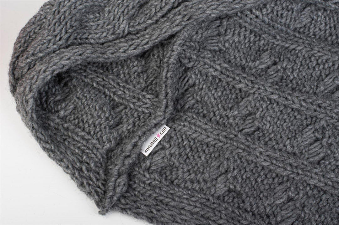 styleBREAKER Strick Poncho mit Zopfmuster, Rundhals Strickponcho, Grobstrick, Damen 08010040 Einheit