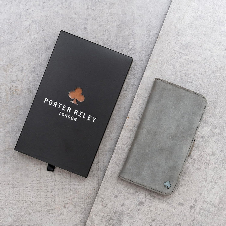 Porter Riley - Lederhülle für iPhone 14 Pro. Premium Echtleder Standhülle/Ledertasche/Brieftasche mi