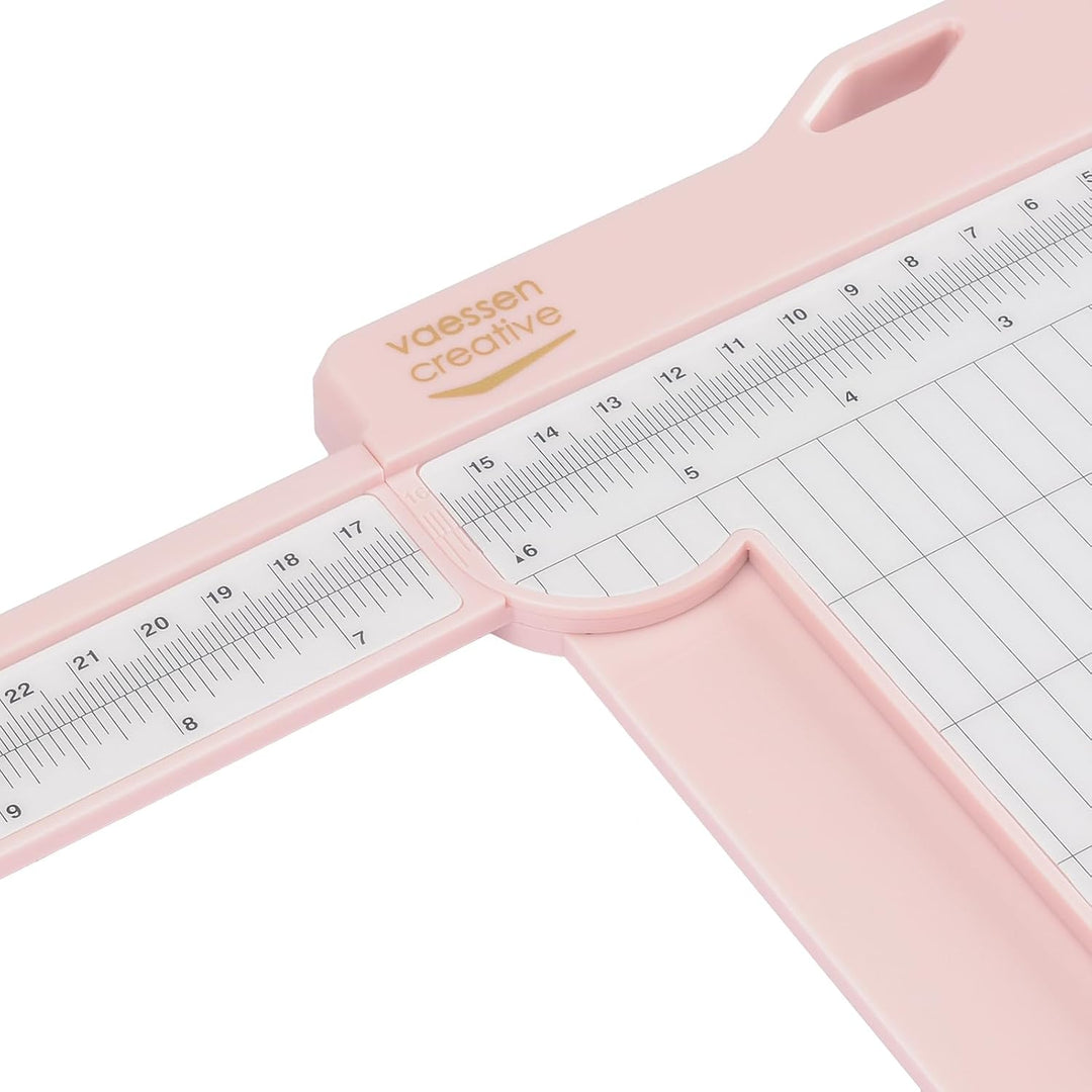 Vaessen Creative Papierschneider mit Falzbrett - Rosa - 15,2 x 30,5 cm - 2-in-1 Schneidemaschine für