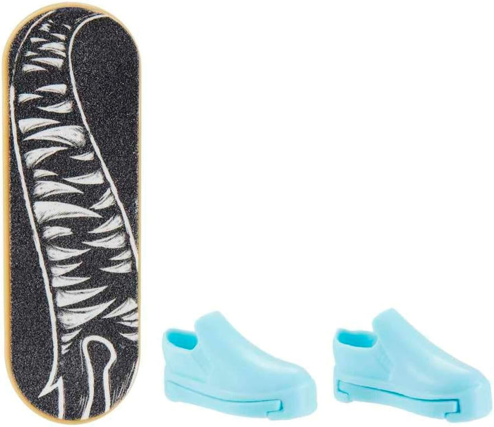 Hot Wheels Mattel Mini Monopatin, inkl. Schuhe, Verschiedene Modelle, Mehrfarbig (HGT57)