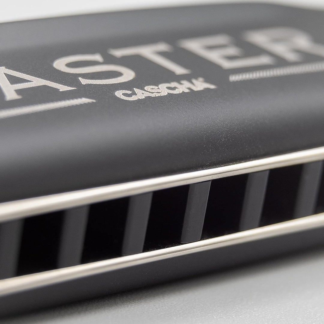 Master Edition Blues Harmonica in Bb (incl. soft case and cleaning cloth)