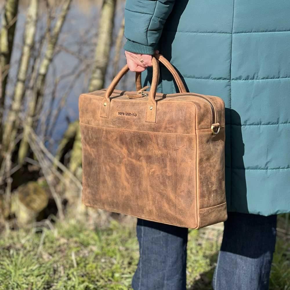 More Than Hip Huckleberry Laptoptasche - Geräumige Arbeitstasch für 15,6 Zoll Laptops Handtasche Umh