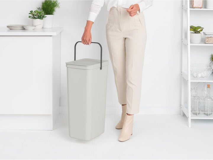 Brabantia Sort & Go Recycling-Mülleimer, 40 l, Hellgrau Light Grey 40 Liter Mülleimer, Light Grey 40