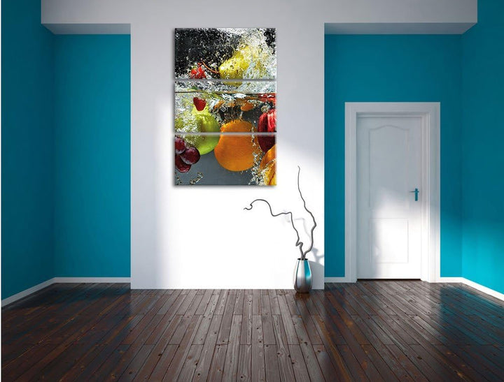 Pixxprint Früchte Fallen ins Wasser als Leinwandbild - Grösse: 3-Teilig (120x80cm) - Wandbild - Kuns