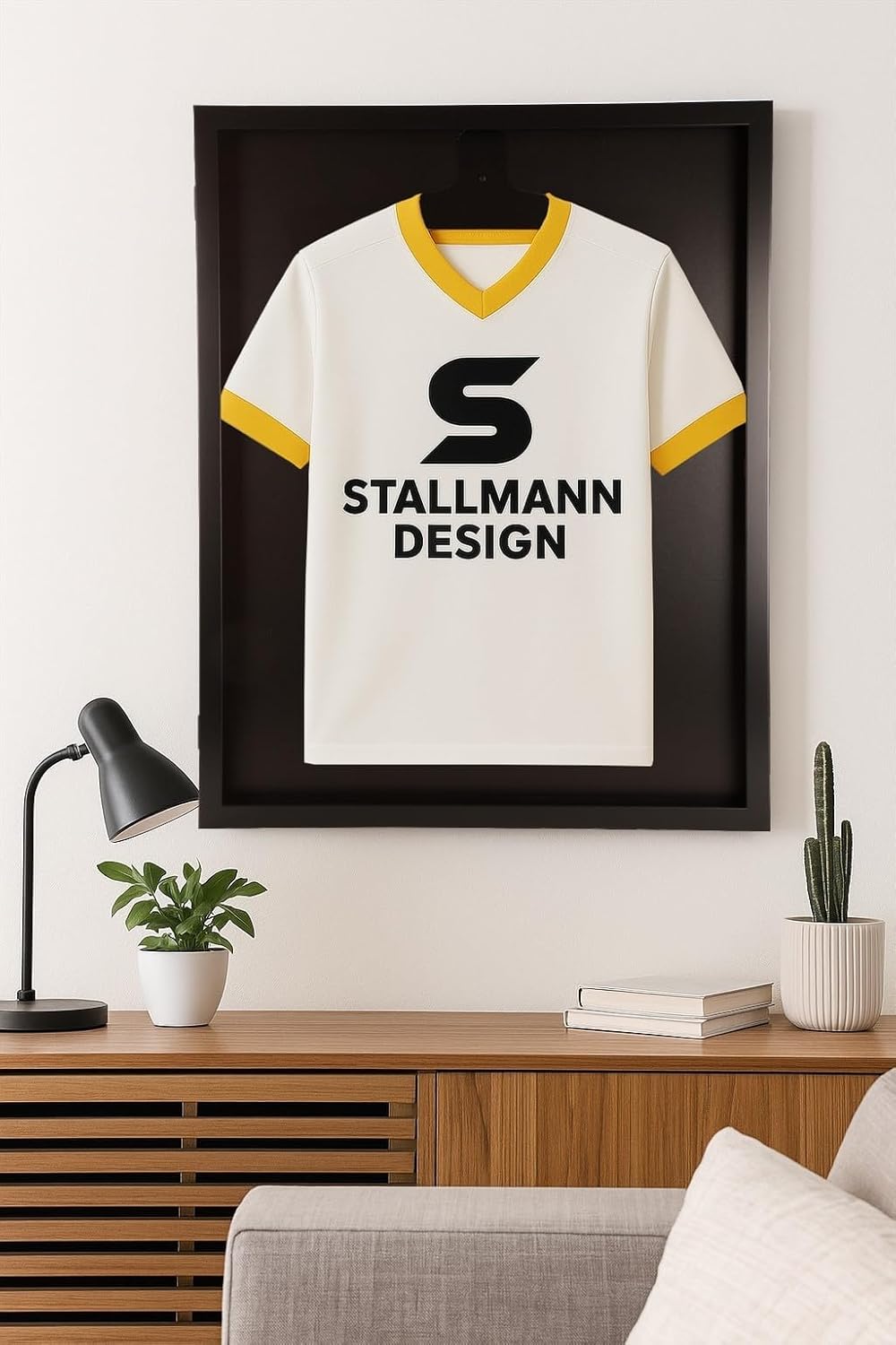 Trikotrahmen mit Drehtür – 'Schwarz-Gelb' - Rückwand Schwarz | Grösse: 90x70cm - von vorne bestückba