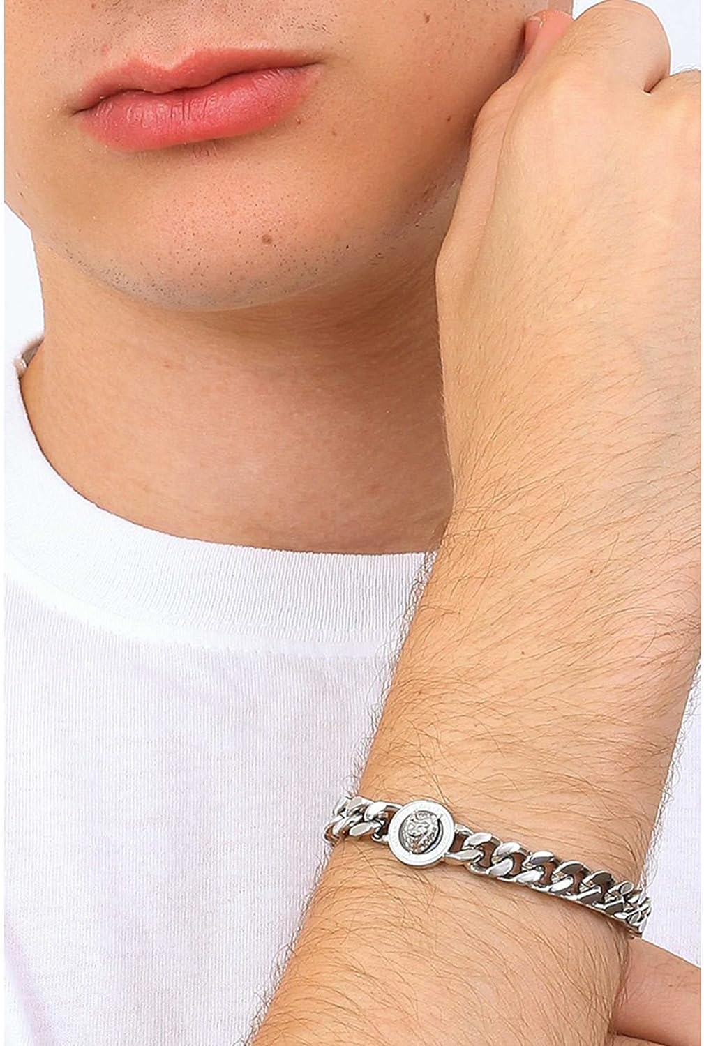 GUESS Herren-Armband aus der Kollektion Lion King. Armband aus Stahl mit Löwen-Symbol, 14 mm, Farbe