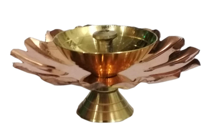 Purpledip Diya Deepak "Kumud" Öllampe aus Messing (12126)